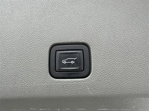 Certified 2023 Cadillac XT6 Premium Luxury image 30