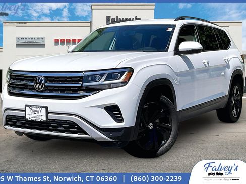 Used 2023 Volkswagen Atlas SE w/ Black Wheel Package AWD/4WD image 1