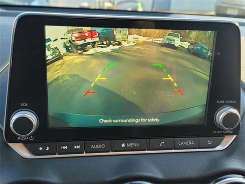 Used 2025 Nissan Sentra SR image 32