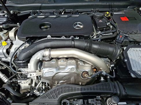 Used 2025 Mercedes-Benz CLA 250 image 28