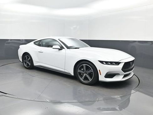 Used 2024 Ford Mustang Coupe image 33