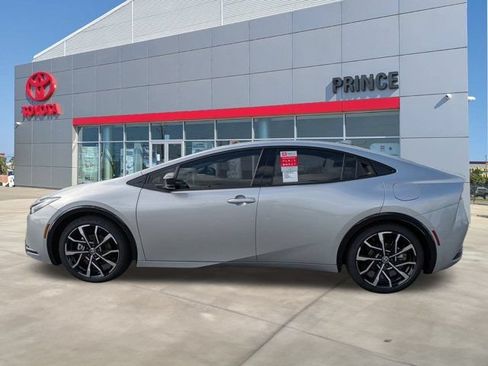 New 2025 Toyota Prius Plug-In Hybrid FWD image 7