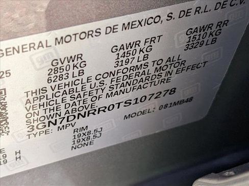 New 2026 Chevrolet Equinox EV LT image 17