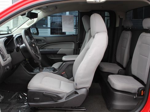 Used 2015 Chevrolet Colorado W/T w/ WT Convenience Package image 14