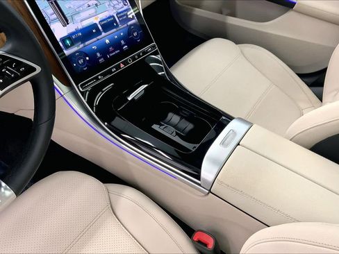 Certified 2023 Mercedes-Benz C 300 Sedan image 27