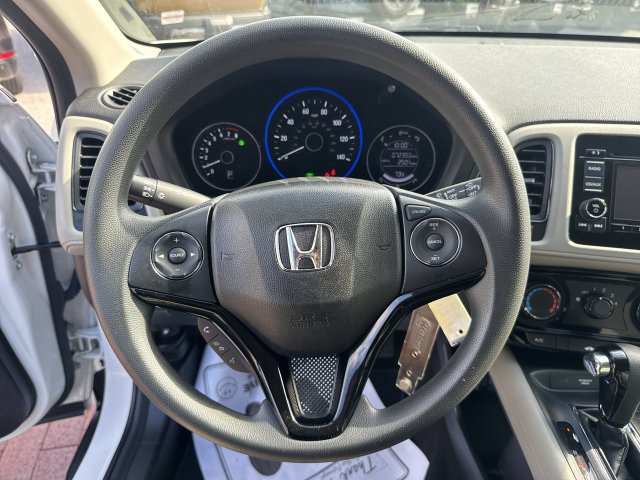Used 2018 Honda HR-V LX image 15