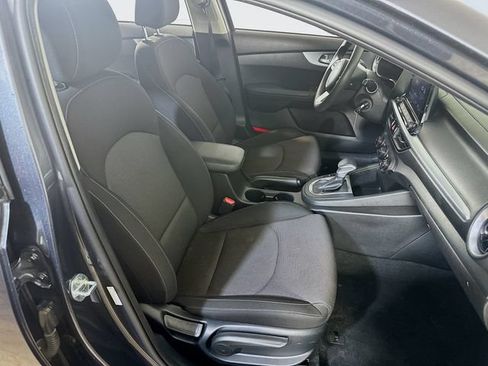 Used 2023 Kia Forte LXS FWD image 11