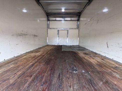 Used 2016 Chevrolet Express 3500 image 24