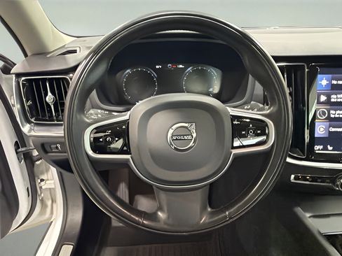 Used 2020 Volvo S60 T5 Momentum w/ Protection Package Premier FWD image 17