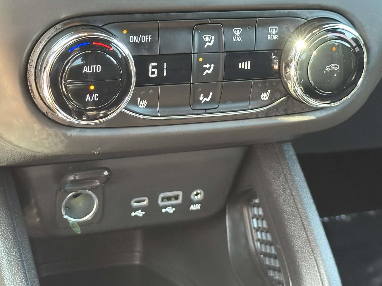 Used 2023 Chevrolet TrailBlazer RS w/ Convenience Package FWD image 12