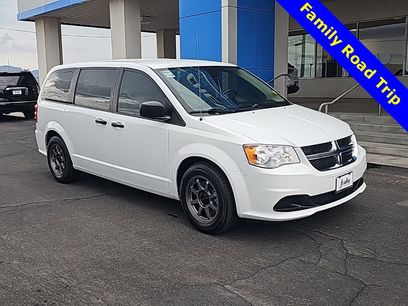 Used 2019 Dodge Grand Caravan SE w/ UConnect Hands-Free Group