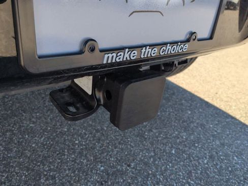 New 2026 Land Rover Defender 110 X-Dynamic SE image 37