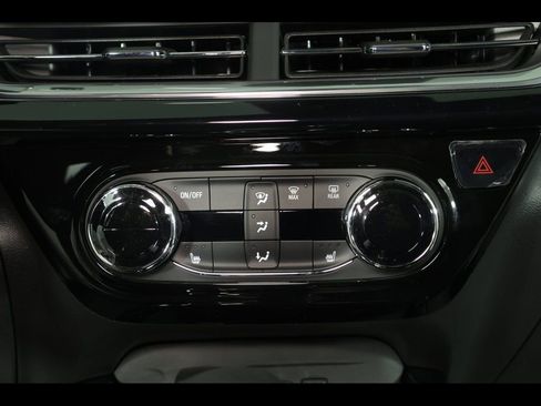 New 2026 Chevrolet Trax RS w/ Sunroof Package image 13