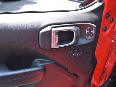 Used 2025 Jeep Wrangler Unlimited Sport AWD/4WD image 12