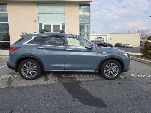 Certified 2025 INFINITI QX50 Luxe w/ Cargo Package image 8
