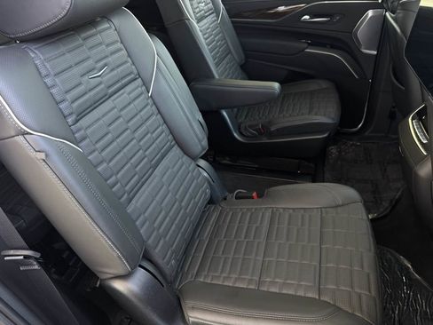 Used 2023 Cadillac Escalade Sport Platinum w/ LPO, ONYX Package AWD/4WD image 23