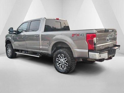 Used 2019 Ford F250 Lariat w/ Lariat Value Package AWD/4WD image 5