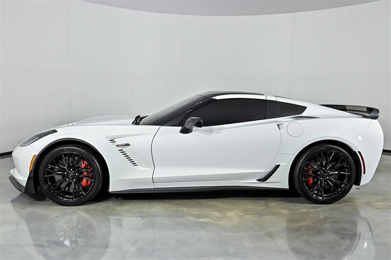 Used 2016 Chevrolet Corvette Z06 w/ 3LZ Preferred Equipment Group RWD image 6