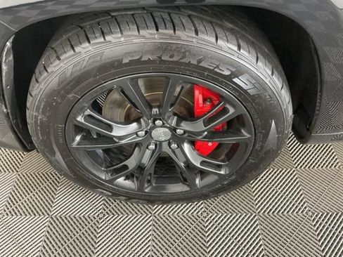 Used 2017 Jeep Grand Cherokee SRT AWD/4WD image 31