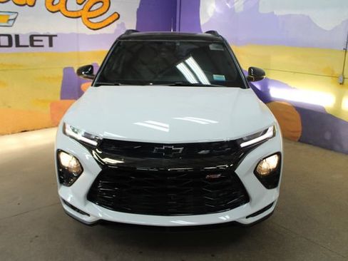 Used 2023 Chevrolet TrailBlazer RS w/ Convenience Package AWD/4WD image 3