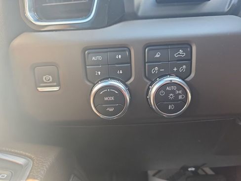 Used 2024 GMC Sierra 2500 Denali w/ Denali Reserve Package image 40