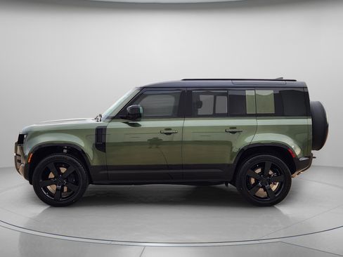 New 2026 Land Rover Defender 110 X-Dynamic SE AWD/4WD image 2