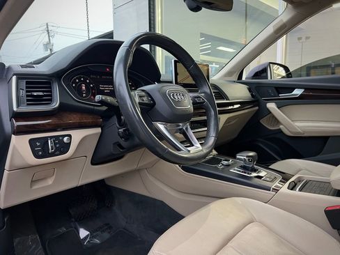 Used 2019 Audi Q5 Prestige w/ Prestige Package image 57