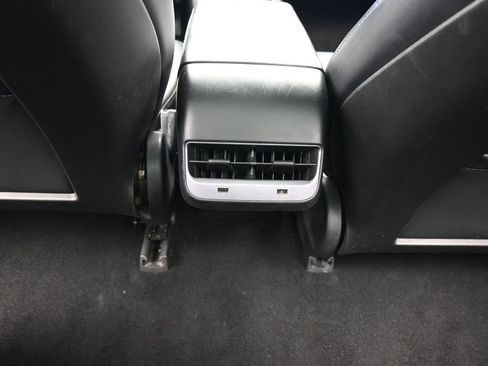 Used 2019 Tesla Model 3 image 33