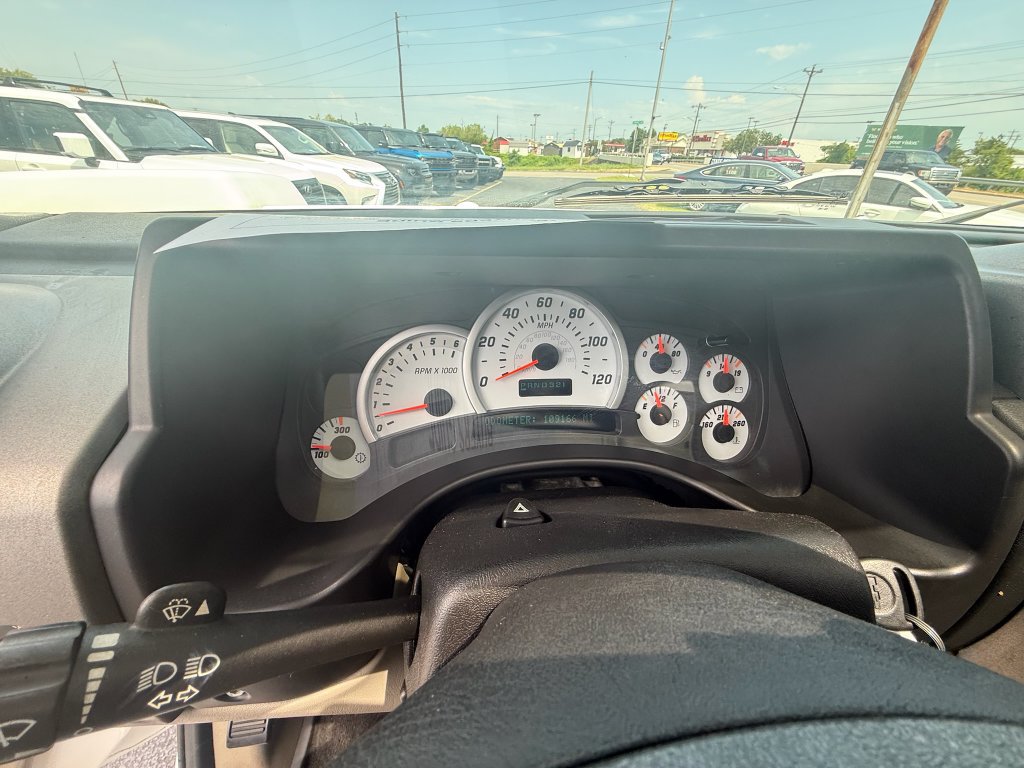Used 2003 HUMMER H2 w/ Preferred Equipment Group AWD/4WD image 16