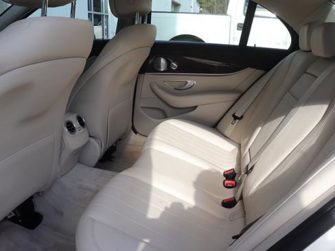 Used 2018 Mercedes-Benz E 300 image 13