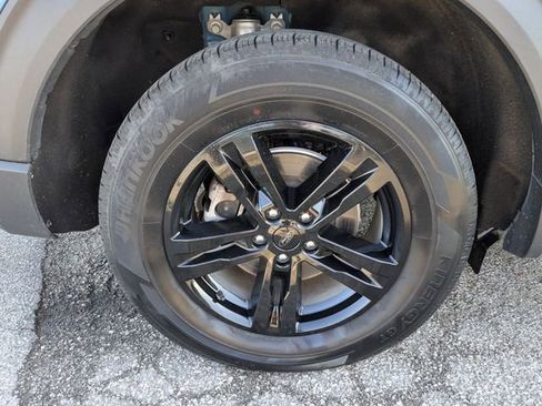 Used 2023 Ford Explorer XLT w/ Equipment Group 202A image 12