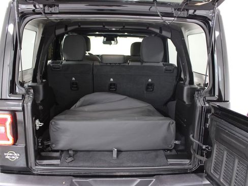 Used 2025 Jeep Wrangler Sahara 4xe image 18