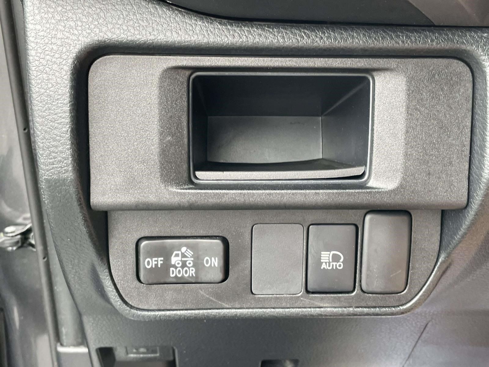 Used 2019 Toyota Tacoma SR5 RWD image 17