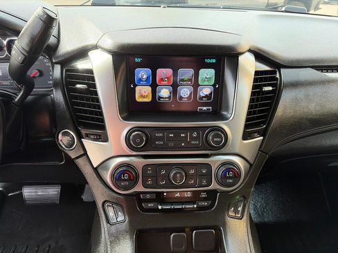 Used 2017 Chevrolet Suburban LT image 24