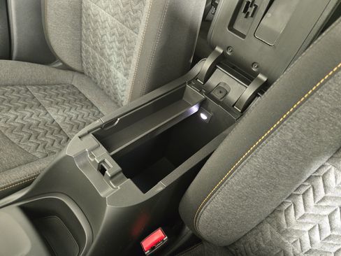 Used 2022 Chevrolet Equinox LT FWD image 28