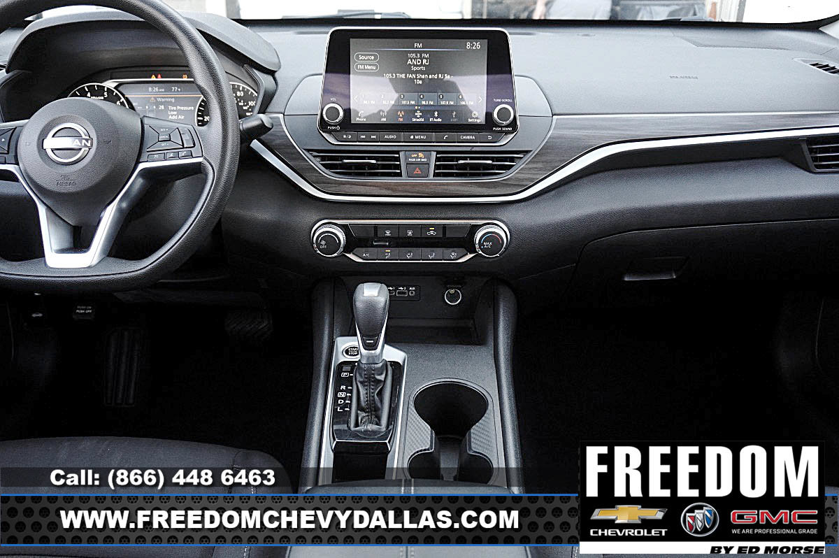 Used 2025 Nissan Altima 2.5 SV FWD image 15