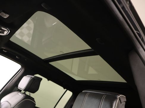 Used 2022 Jeep Grand Wagoneer Series II image 17