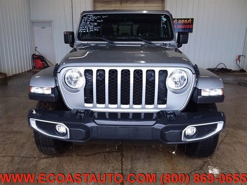 Used 2021 Jeep Gladiator Sport image 7