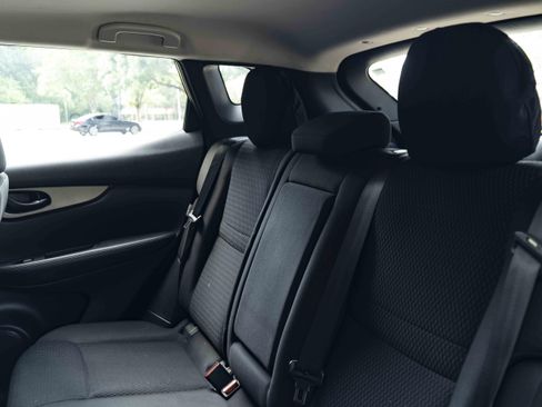 Used 2020 Nissan Rogue Sport S w/ Appearance Package FWD image 18