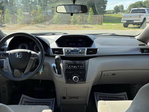 Used 2013 Honda Odyssey EX image 16