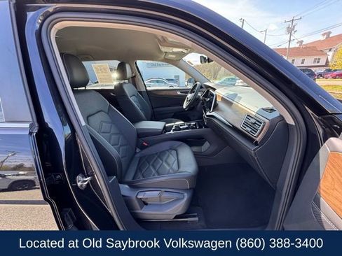 Used 2025 Volkswagen Atlas SE AWD/4WD image 29