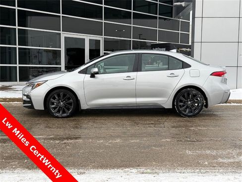 Used 2024 Toyota Corolla SE image 6