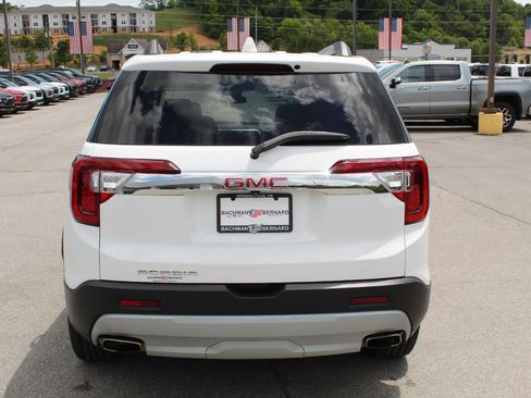 Used 2023 GMC Acadia SLE w/ Driver Convenience Package FWD image 6