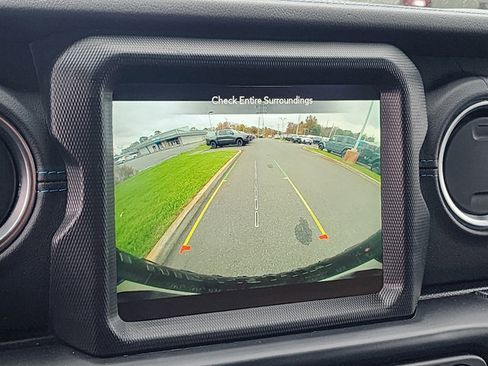 Used 2021 Jeep Wrangler Unlimited Rubicon 4xe w/ Cold Weather Group image 11