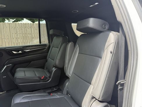 Used 2022 GMC Yukon XL Denali AWD/4WD image 26