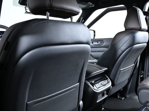 New 2025 Nissan Armada Platinum Reserve image 26