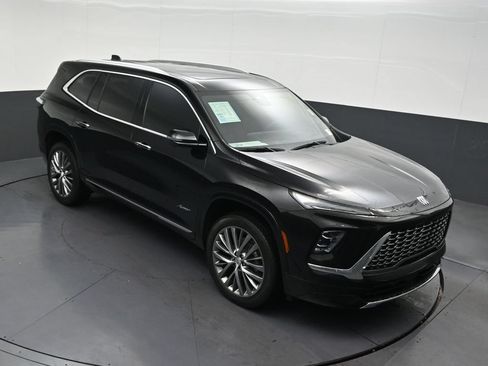Used 2025 Buick Enclave Avenir w/ Trailering Package, 5000 lbs. FWD image 23