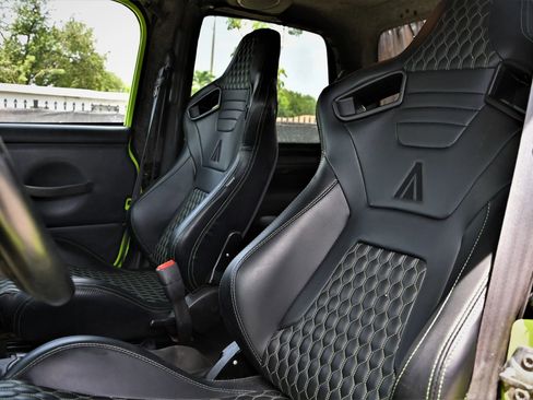 Used 2002 Jeep Wrangler X image 19