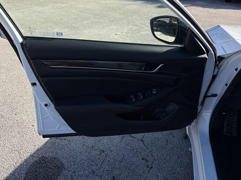 Used 2022 Honda Accord Sport image 12