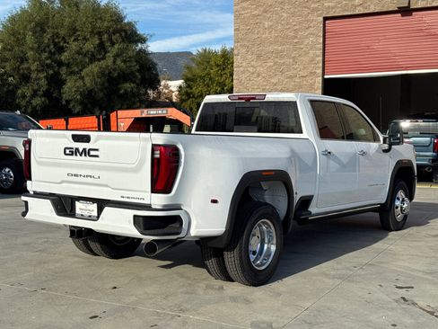 New 2026 GMC Sierra 3500 Denali Ultimate w/ LPO, Black Badging Package image 15